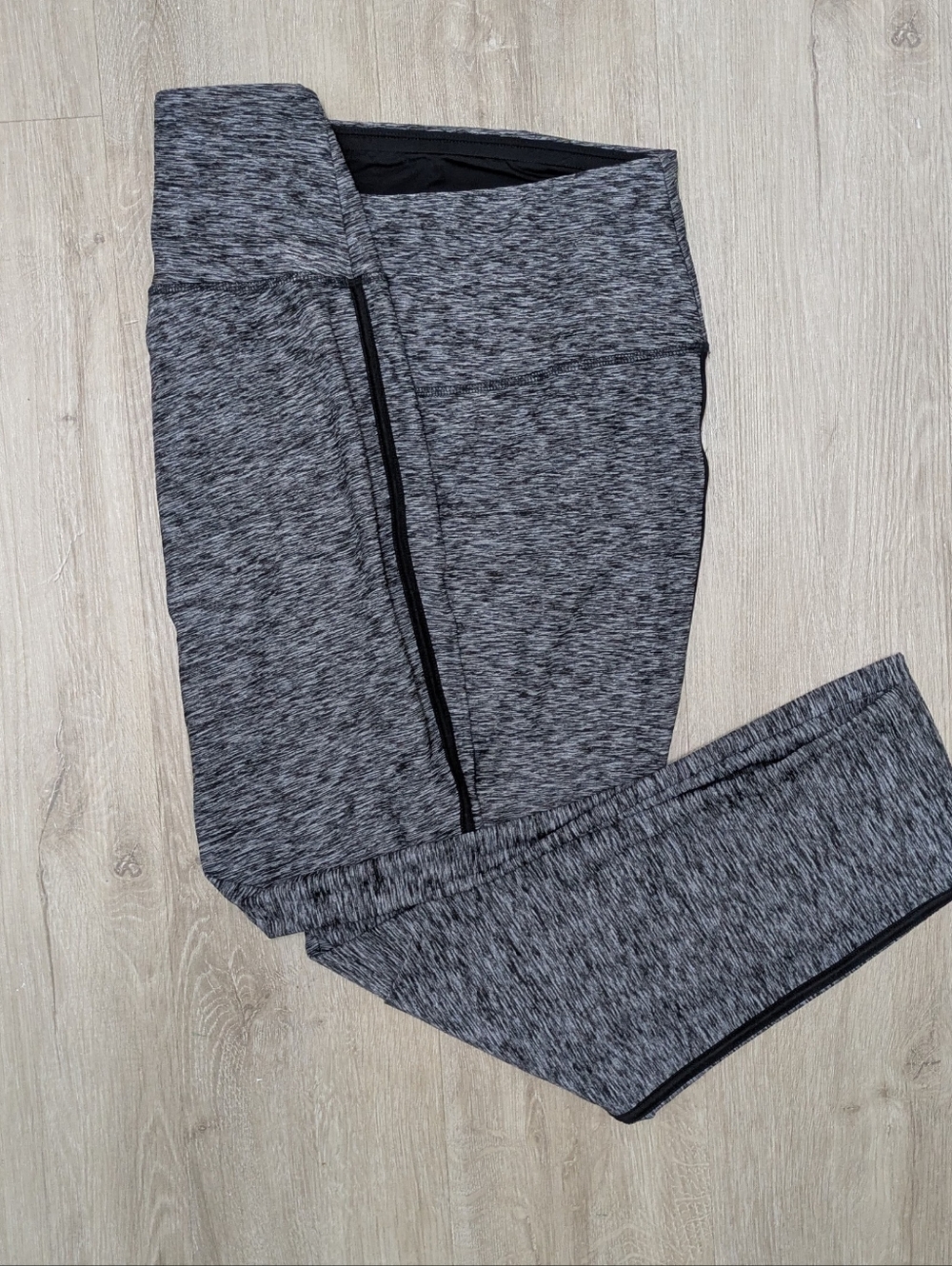 Chico's Zenergy High Waist Gray Black Athletic Ankle Leggings 16/18